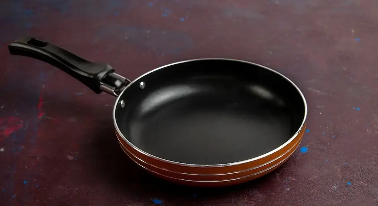 You are currently viewing 8 Best Non-Stick Pan Without Teflon For Healthy Cooking Review In 2023